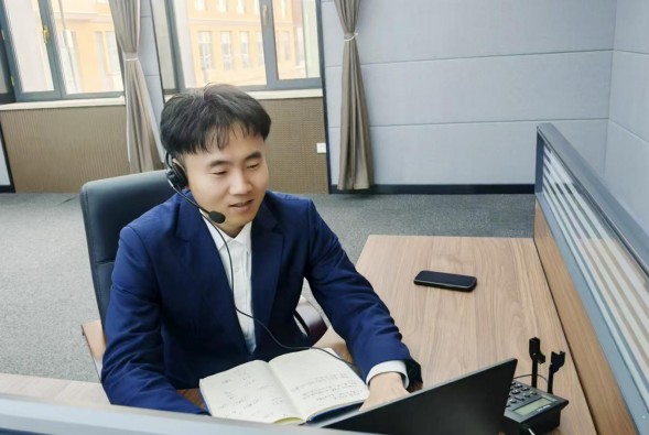 吕达:用声音温情守护,以服务增光添彩